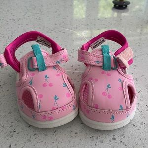 Brand New-Carter’s- Baby Girl-Water Shoes-Pink-Size 4